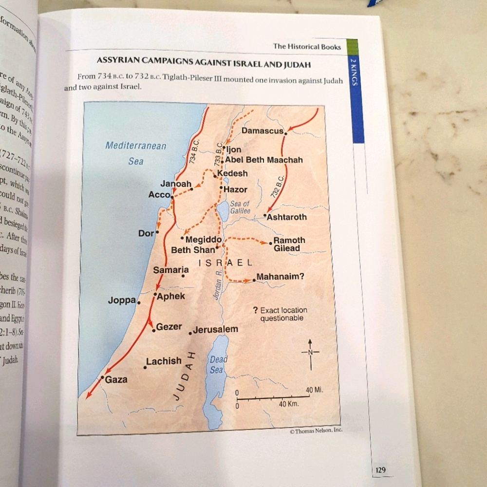 Book on Bible maps & charts - Picture 8 of 9